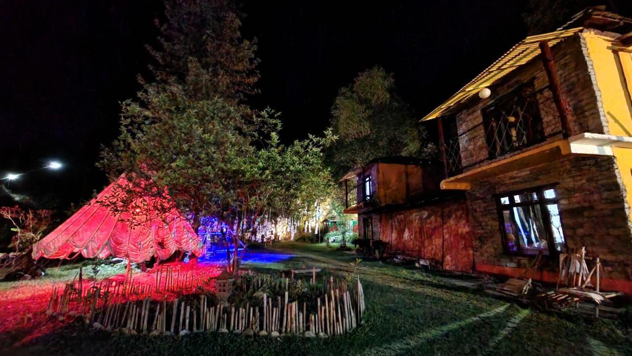 Hobo Huts By The Riverside Panuanaula Екстер'єр фото